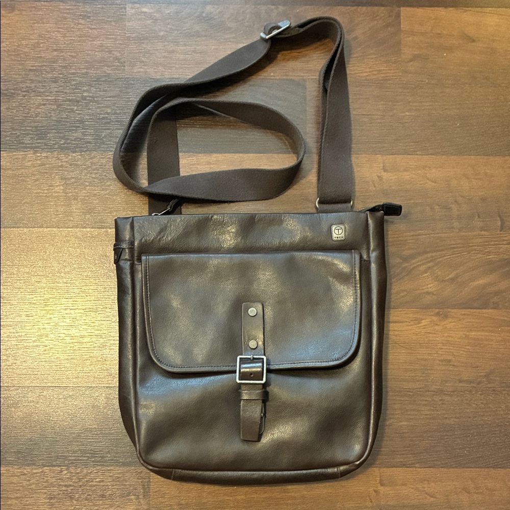 Tumi Brown Leather Messenger Bag with Adjustable Strap